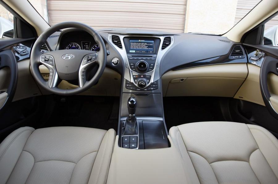  Hyundai Azera 2012 года  (фото 22 из 103)